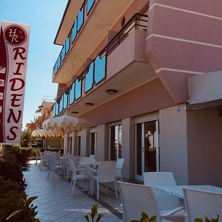 רימיני Hotel Ridens מראה חיצוני תמונה