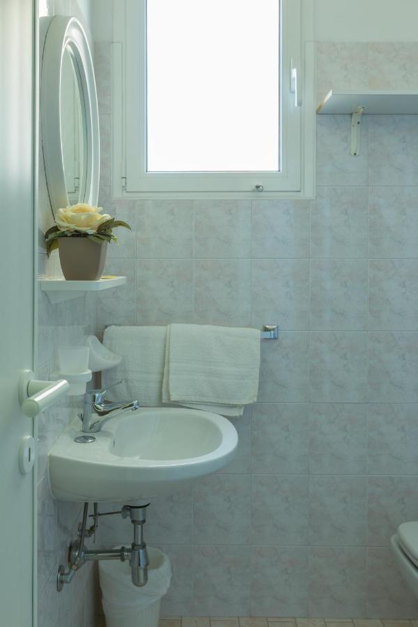 רימיני Hotel Ridens מראה חיצוני תמונה