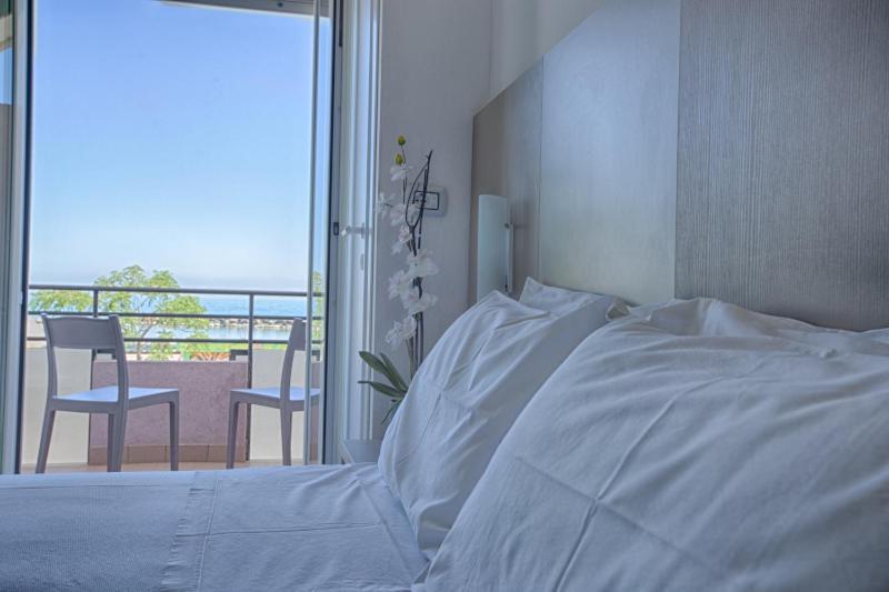 רימיני Hotel Ridens מראה חיצוני תמונה